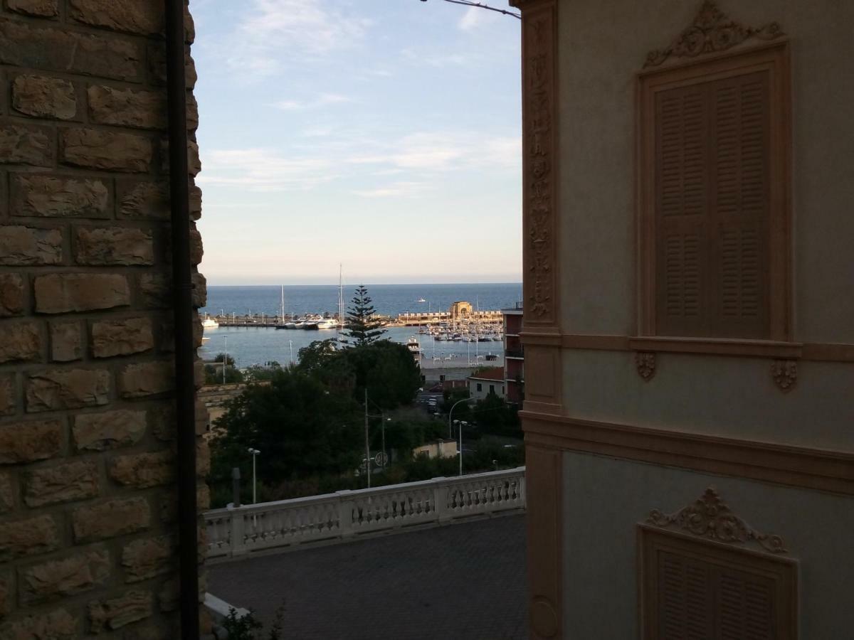 Isola Di Man Διαμέρισμα Imperia Εξωτερικό φωτογραφία