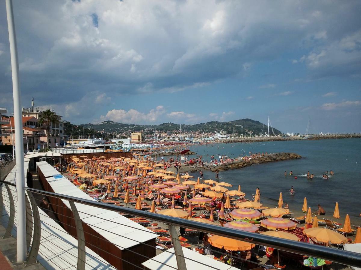 Isola Di Man Διαμέρισμα Imperia Εξωτερικό φωτογραφία